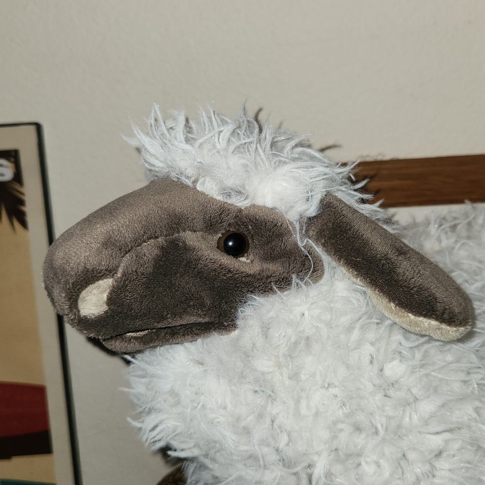 Folkmanis Puppets Bleeding Sheep with Noise Maker Puppet NWT - Picture 3 of 15